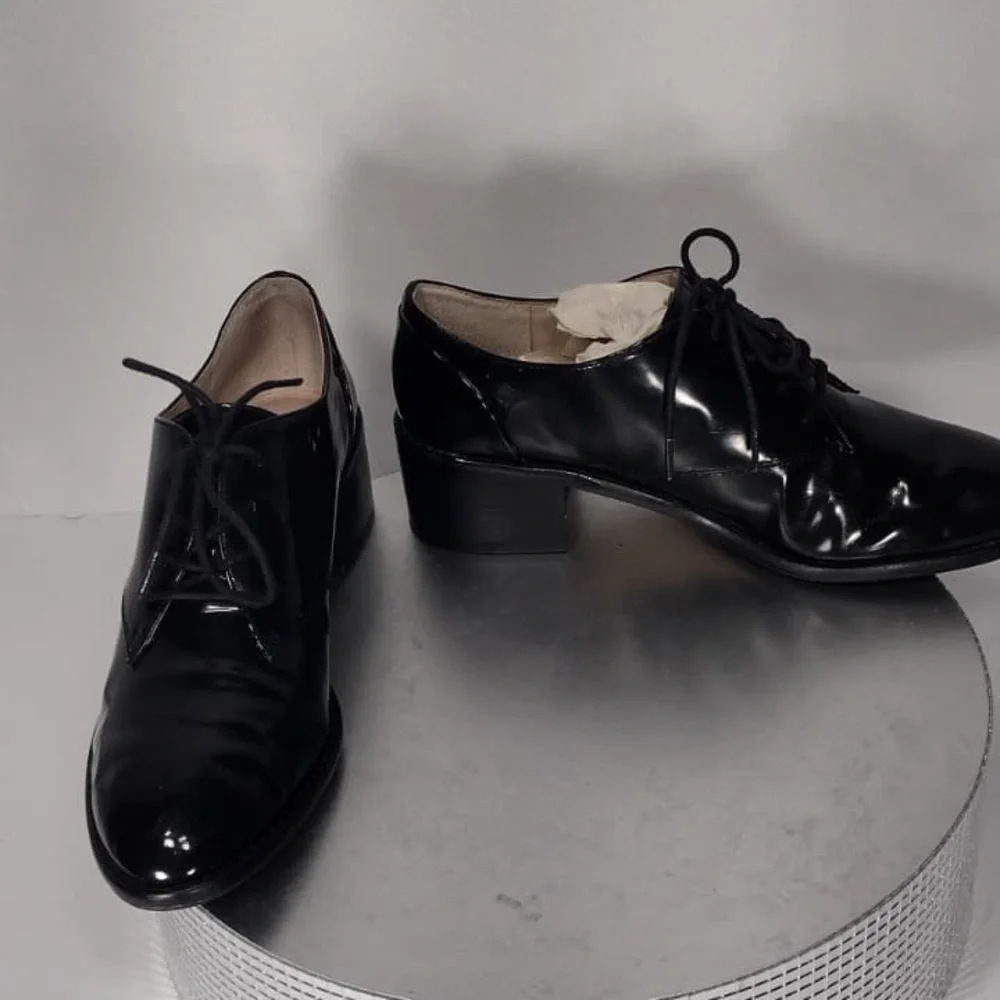 Louise Et Cie Classic Black Men's Dress Shoes size 7 pre owned Exellent cond